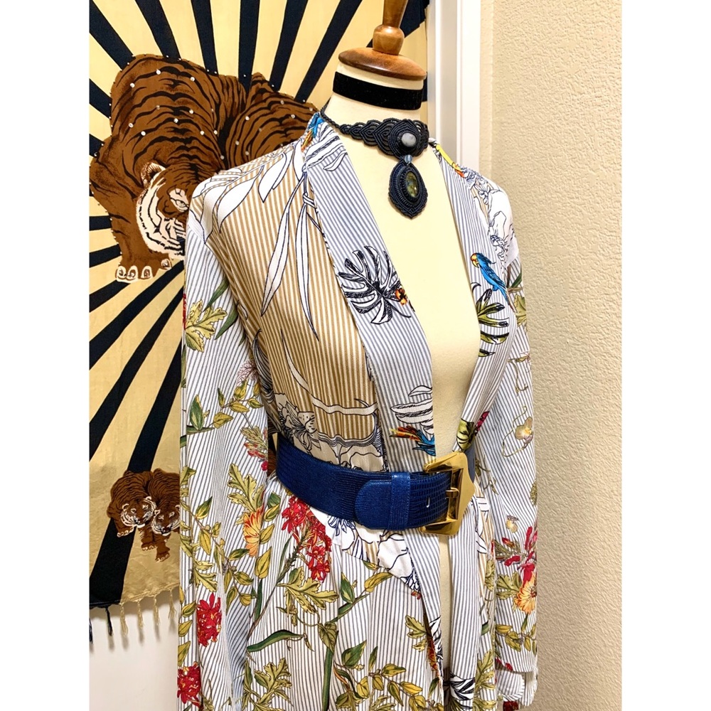 🌈 SOLD Amazing surreal art kimono - Picture 8 of 8